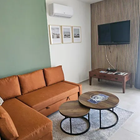 Studio Apartmen *